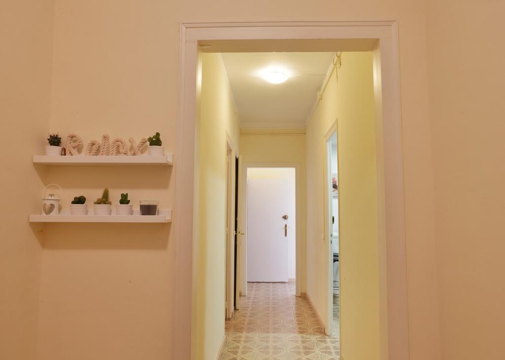Apartaments Olivier Barselona Oda fotoğraf